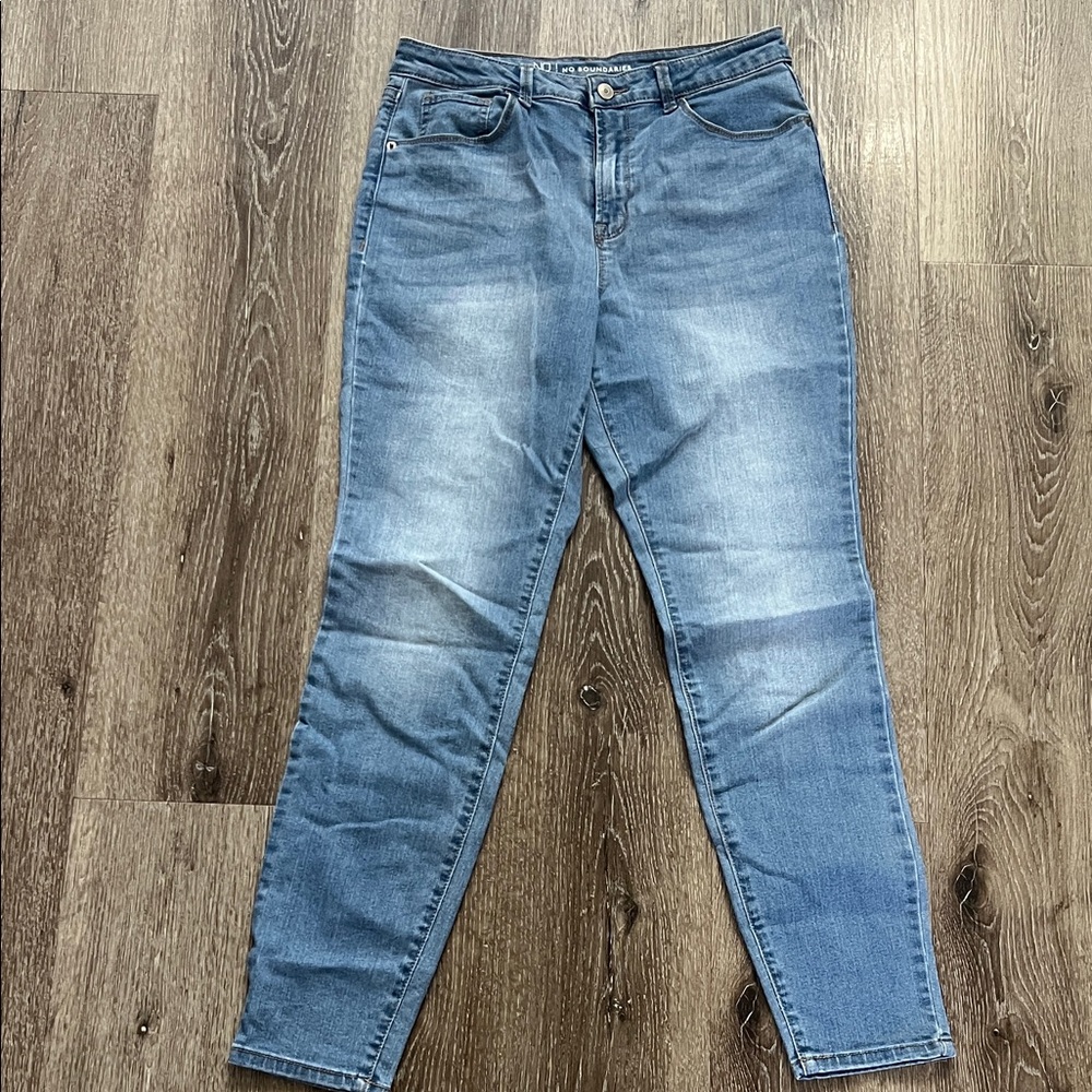 No Boundaries Women's Skinny Jeans in Light Blue Wash